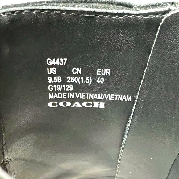 Coach Cassandra bootie in excellent condition black suede size 9.5 women’s - Picture 9 of 12